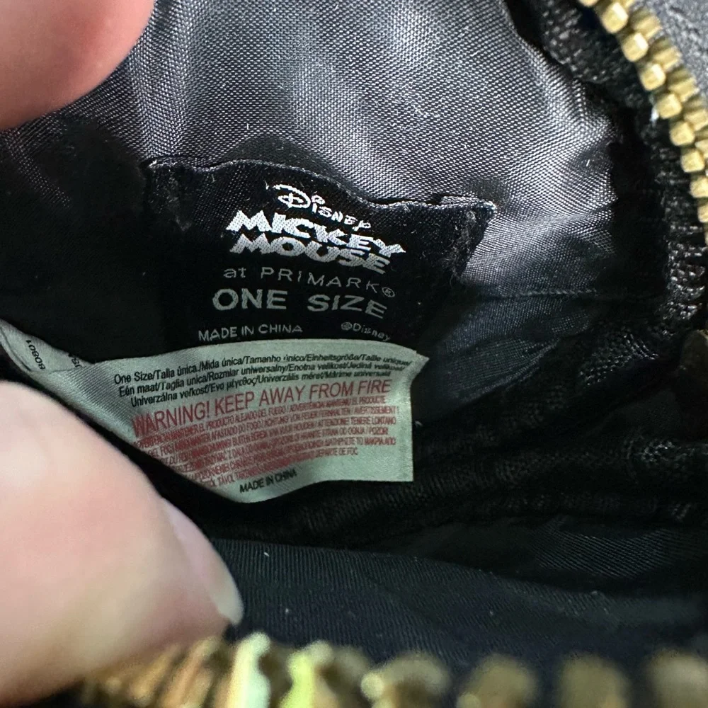 Disney Mickey Mouse at Primark 3D Circular Black and White Coin Purse NWT - Picture 4 of 5